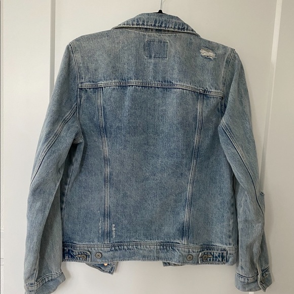 Old Navy Distressed Light-Wash Jean Jacket for Women Size M - Picture 3 of 4